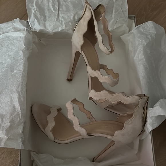 Vero Cuoio/Club Monaco- Channing Sandal - Picture 4 of 10